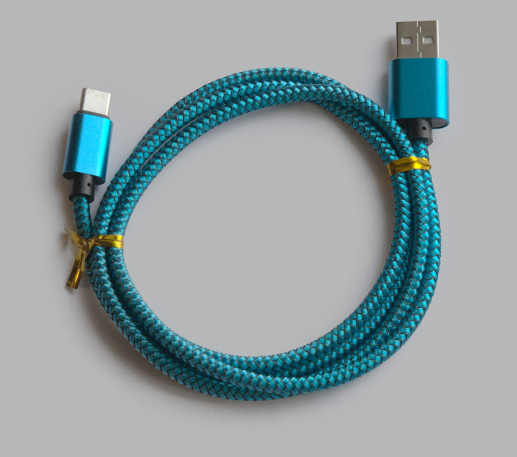 USB C johto sininen